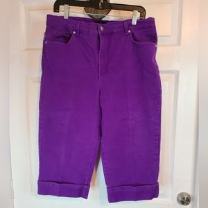 (582) Gloria Vanderbilt Woman's Amanda Classic Capri's, Size: 16 Color: Purple